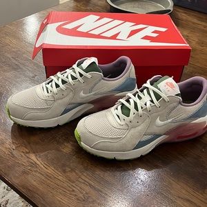 Brand New never worn Nike Air Max Excee